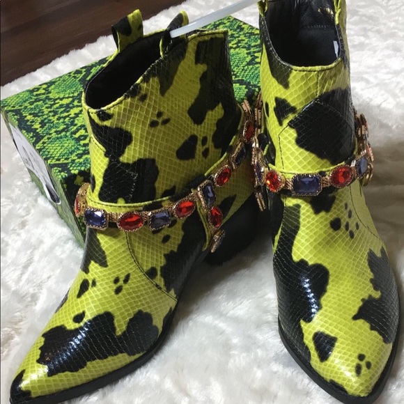 Cowgirl boots - Picture 1 of 2